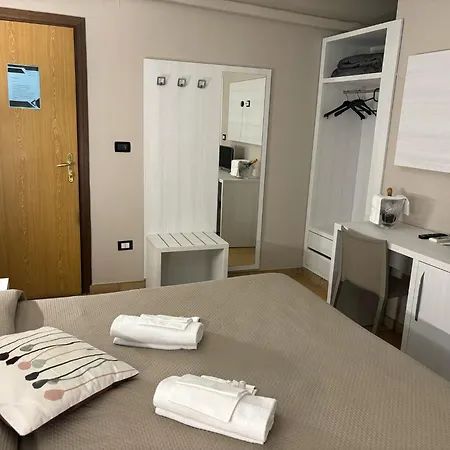 Santamaria Hotel 3*